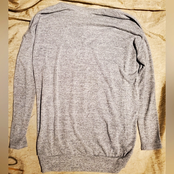 Aritzia Wilfred Grey V-neck Sweater - Picture 2 of 3